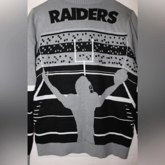 Men’s Las Vegas Raiders Stadium Football Lightup Crewneck Sweater Size Small - Picture 11 of 12